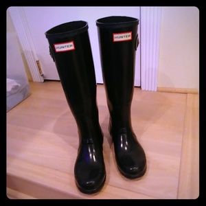 hunter black boots like new